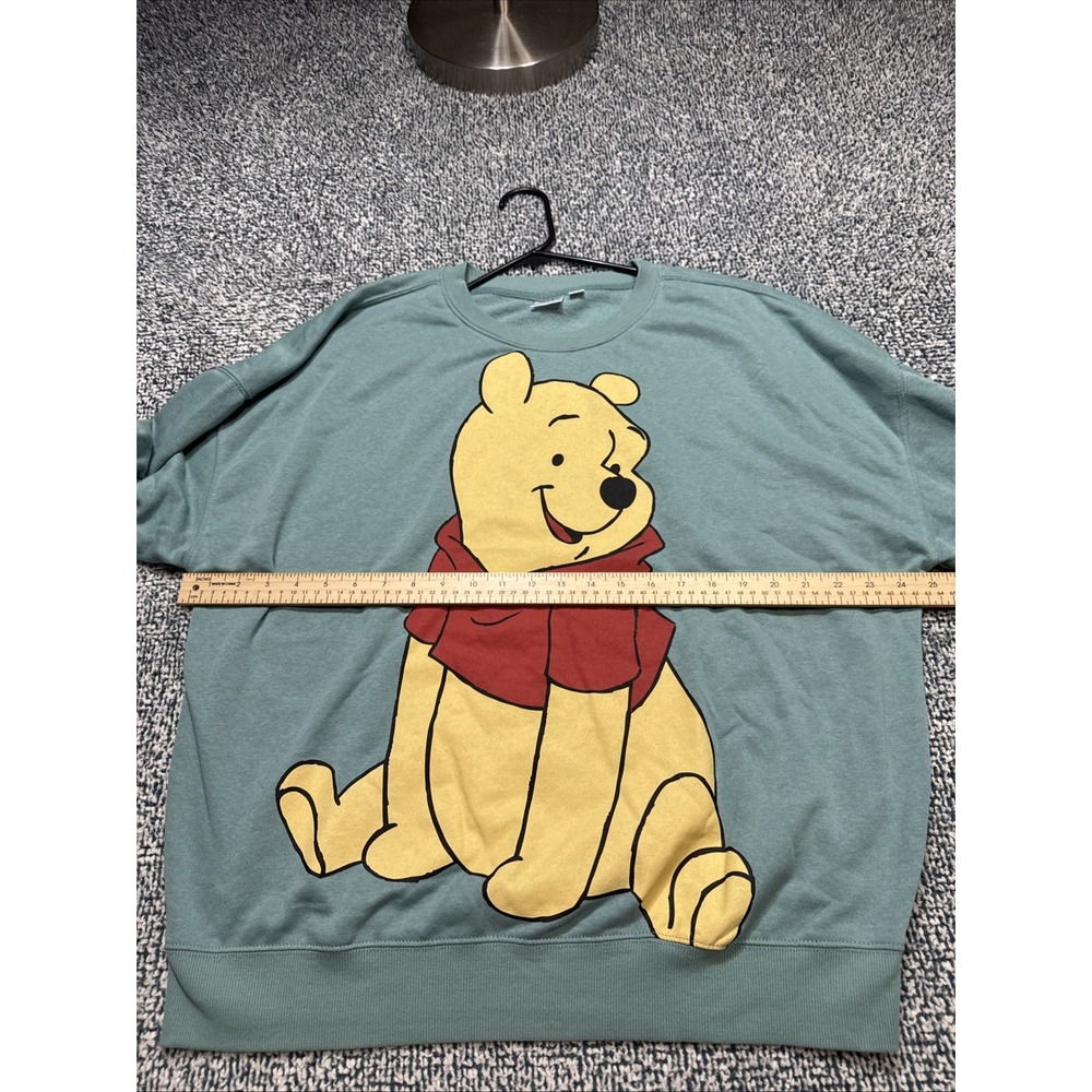 Disney's Winnie The Pooh Cute Pose Juniors' Oversized Graphic Pullover Size L - Picture 9 of 13